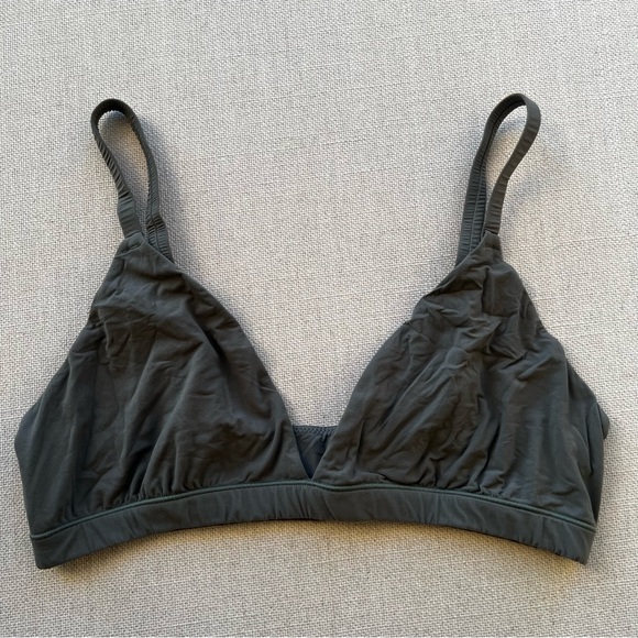 SKIMS Gray Fits Everybody Triangle Bralette - Picture 8 of 9